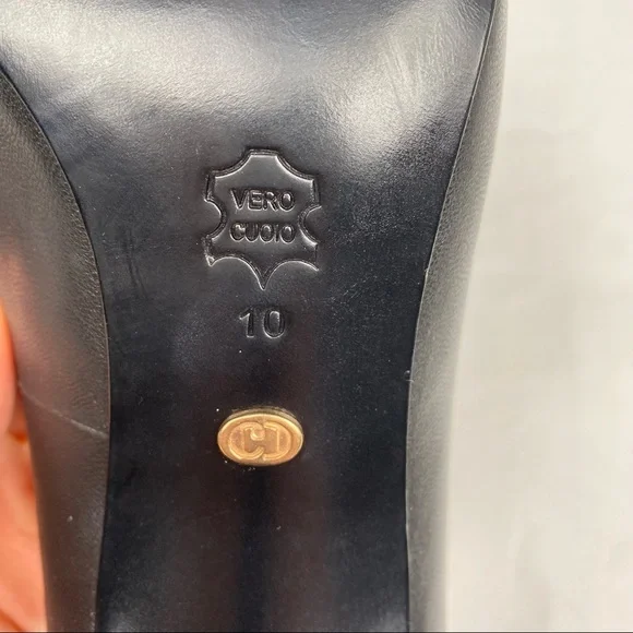 EUC-Charles David Black Leather Pointy Toed Pumps, Size 10 - Picture 4 of 12